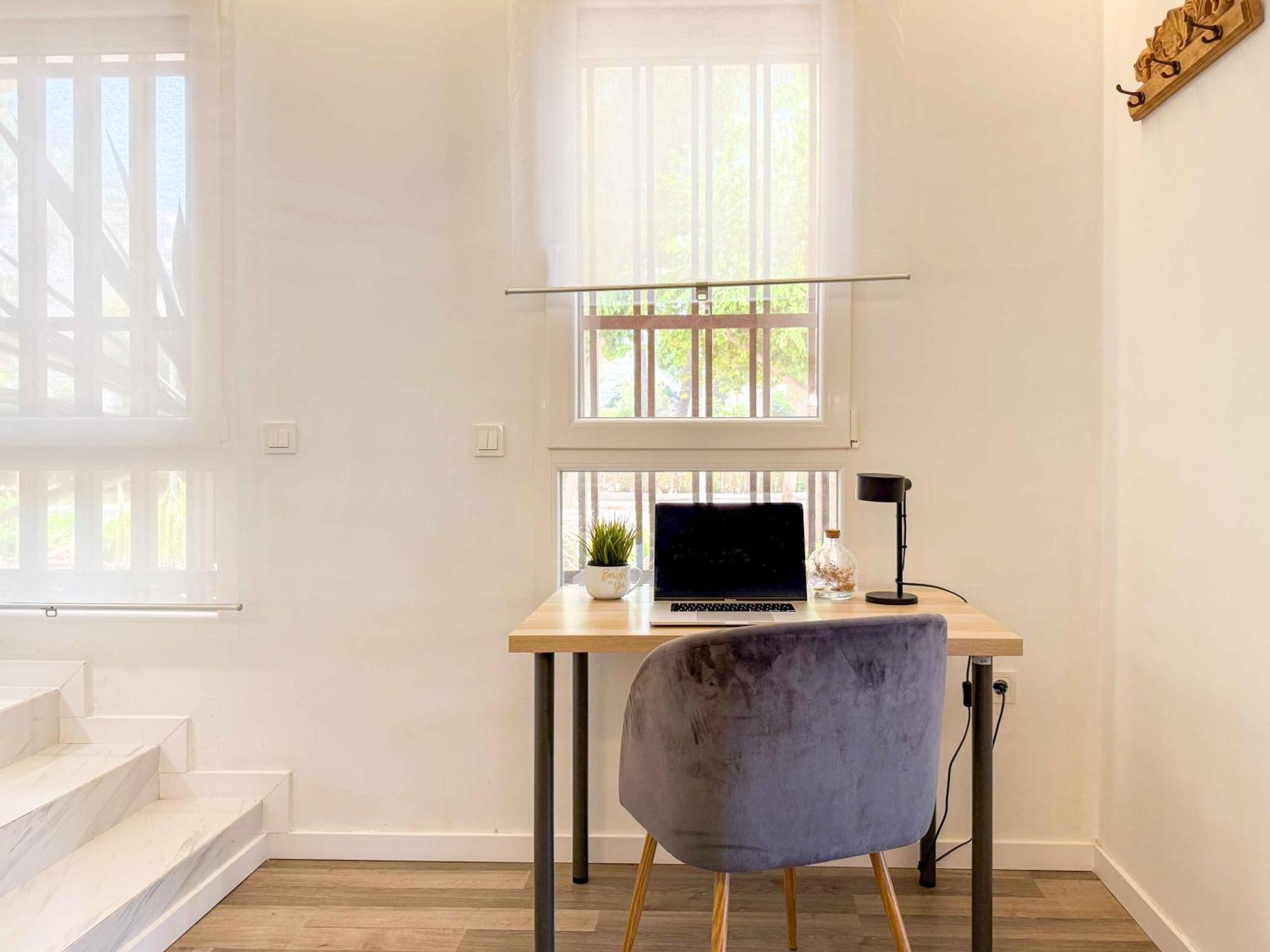 Encantador Y Coqueto Loft A 8 Min. De La Playa. อาลิกันเต ภายนอก รูปภาพ
